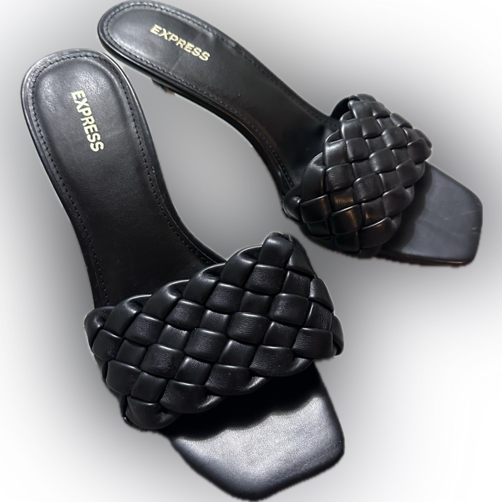 NWT Express Kitten Heels 👠